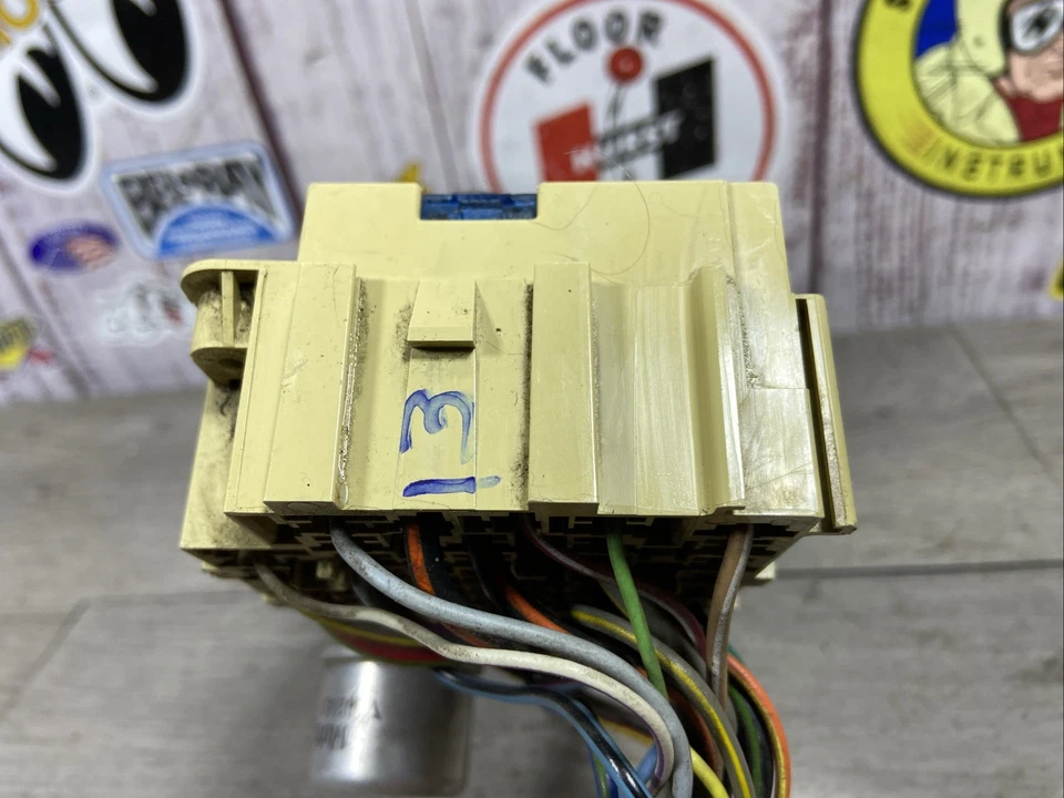 Ford F150 250 350 Bronco 1992-96 interior caja de fusibles relé conexión OEM Fomoco Foto 4 de 4