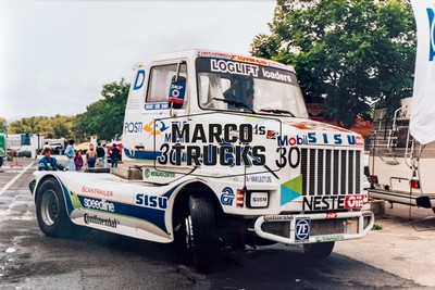 LKW Foto Sisu SR 340 Truck Finnland weiß SISU 30 POSTI TELE Mobil LOG LIF #e4rp