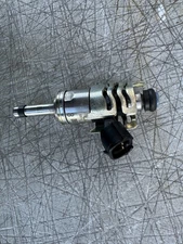 2021 TOYOTA CAMRY HYBRID ENGINE FUEL INJECTOR W/ CLAMP HOLDER NOZZLE CLIP OEM