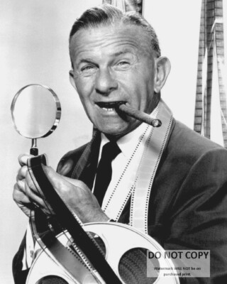 GEORGE BURNS LEGENDARY COMEDIAN ACTOR - 8X10 PUBLICITY PHOTO (AZ173)