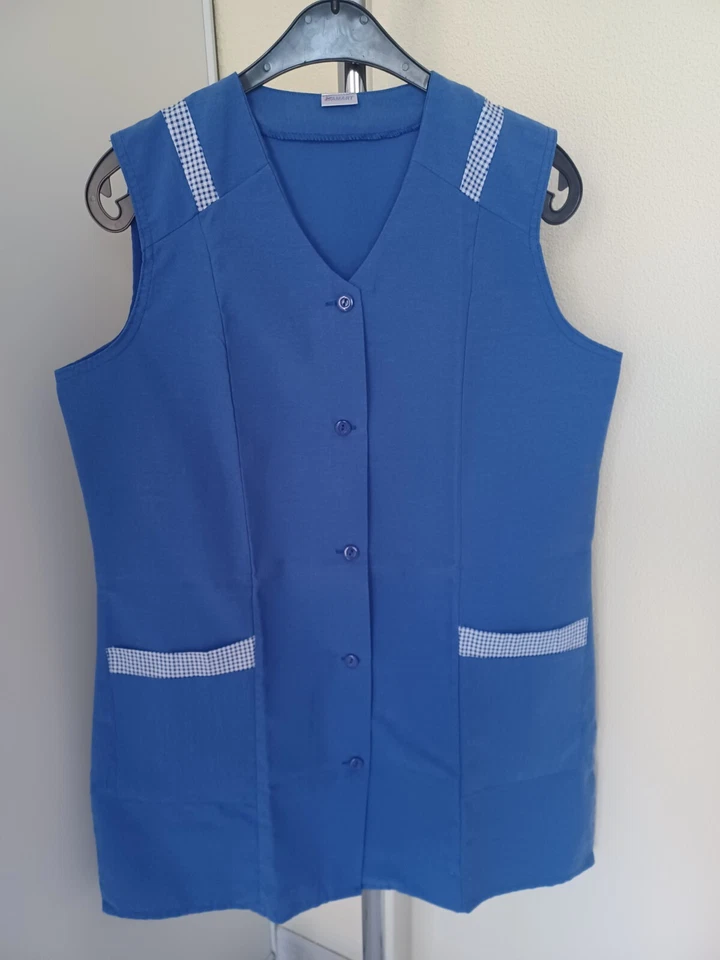 DAMART BLOUSE / TABLIER FEMME TAILLE 42 TRAVAIL MENAGER OU AUTRES - Photo 1/3