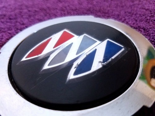 1988 Buick Regal Hub Cap And Buick Regal Hood Emblem Buick Hood Ornament - Picture 7 of 9