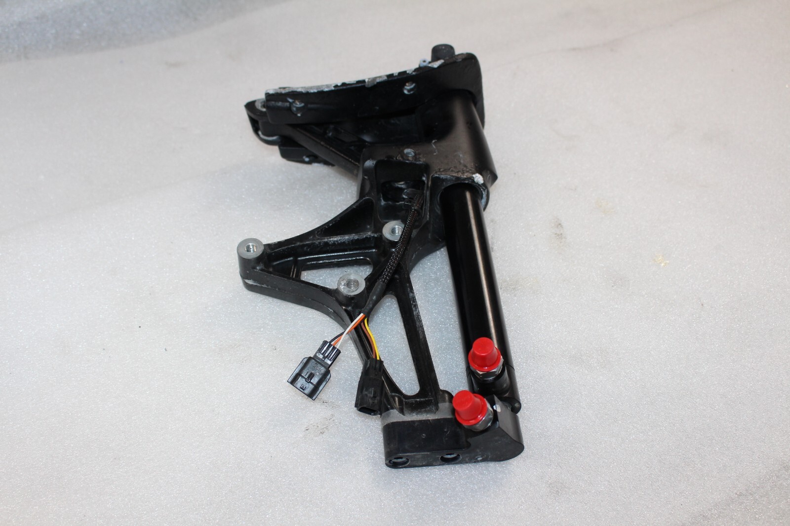 Mclaren MP4-12C, LH, Left, Spoiler  Ram, Used