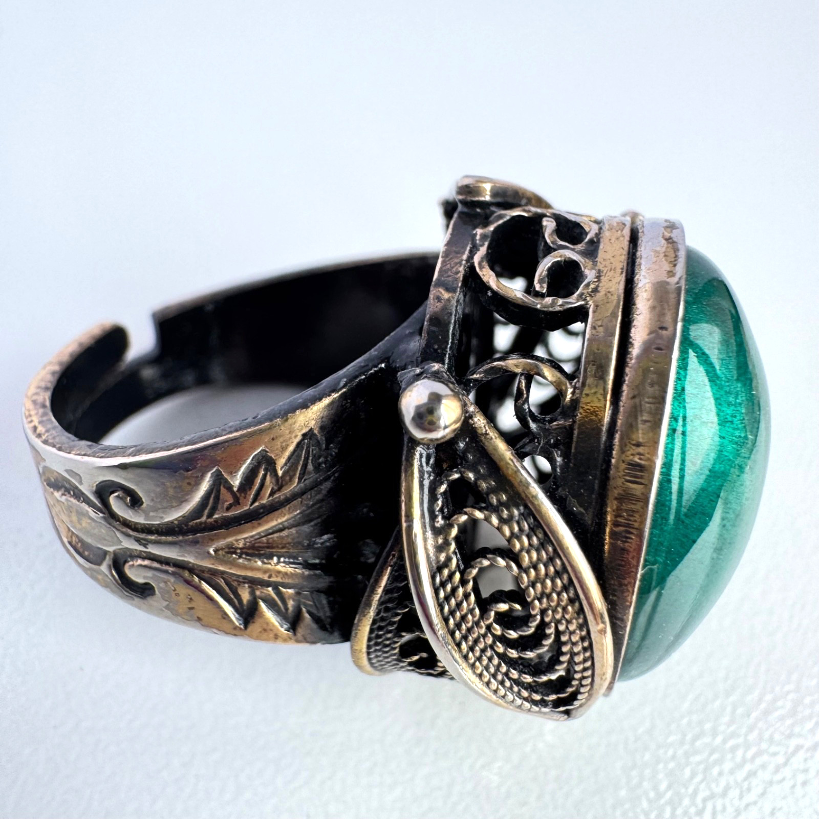 Vtg Green Cabochon Statement Ring Adjustable Gold… - image 8