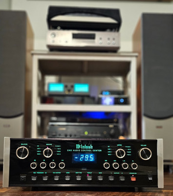 McIntosh C42 Preamp   Professionally Serviced   Excellent Condition