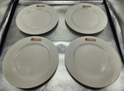 MAXWELL & WILLIAMS SALAD/DESSERT PLATE WHITE (Set of 4) READ!!