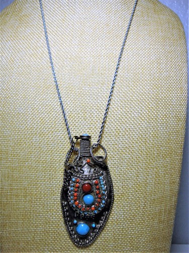 Silver Metal Faux Turquoise & Carnelian Cabochons Snuff Bottle Flask Pendant - Picture 12 of 12