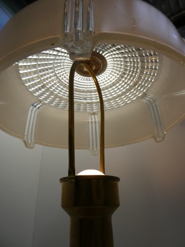 VINTAGE ART DECO STYLE BRASS STEM GLASS SAUCER SHADE DESK TABLE LAMP FLUTED WOOD - Bild 14 von 21