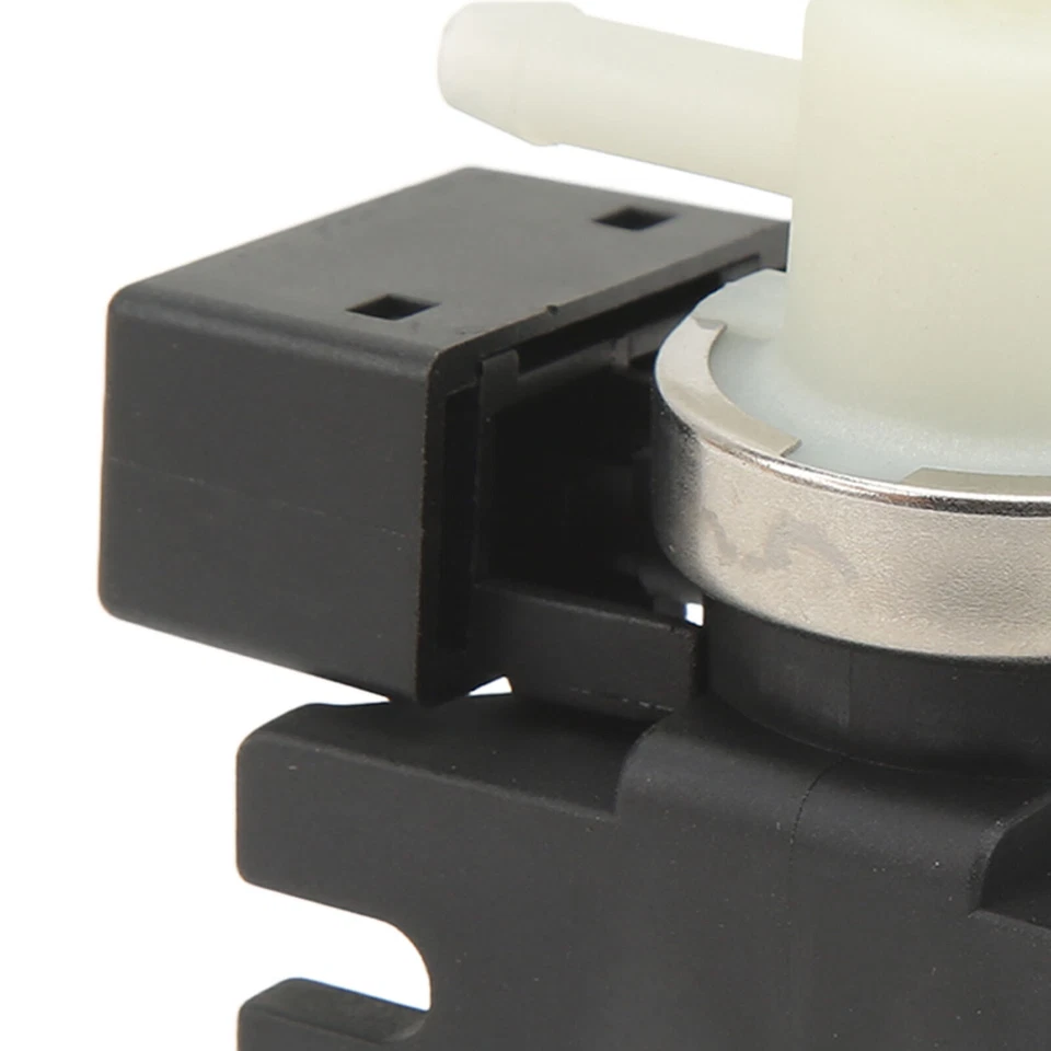 Válvula de ventilación de bote de vapor / solenoide para Mercedes-Benz CLA 250 SLC 300 GLA 250 Foto 4 de 4
