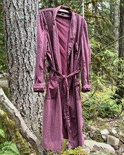 Vintage 1980s Bloomingdale  s Men  s Shop Bathrobe, Excellent condition