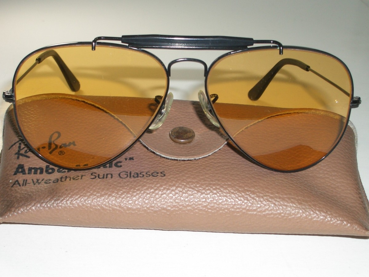 62MM VINTAGE B&L RAY-BAN BLACK AMBERMATIC OUTDOORSMAN II AVIATOR