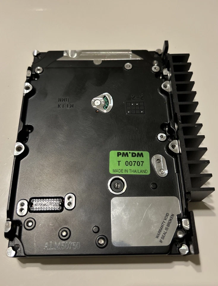 Apple Logo'd Quantum Fireball Plus 30GB P/N 655-0827 QOLID 655T0027 3.5" SERIES - Image 2 of 2