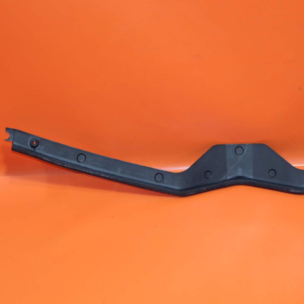 LAMBORGHINI URUS HOOD SEAL FRONT 2019 2020 2021 2022 2023 2024 4ML823124 OEM