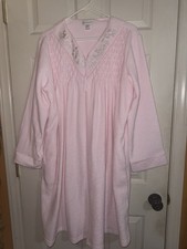 Miss Elaine Robe Women s L, Pink , Floral Embroidery