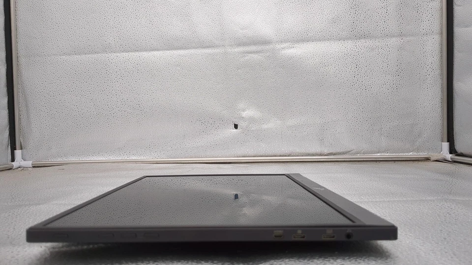 *READ* Asus Rog Strix 17.3" 1080p Portable Gaming Monitor, Ips, 240hz - Image 4 of 4