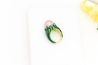 Large Pink Pearl Gold Ring Solid 18k Diamonds and Green Enamel — photo 8