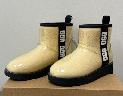 *NEW* UGG  Classic Clear Mini Boots, Cream - Size 6