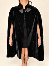 Vintage Black Velvet Cape Cloak Frog Closure Gothic Renaissance Faire Halloween