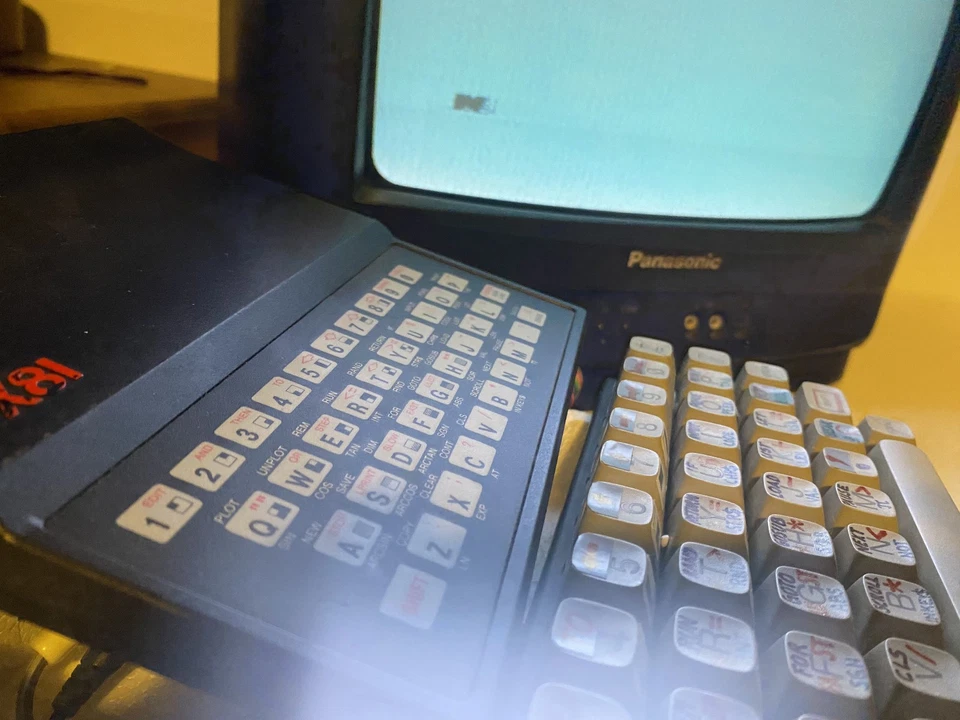 Sinclair ZX81 externe Tastatur Handbuch Netzteil 16K Kassettenkabel