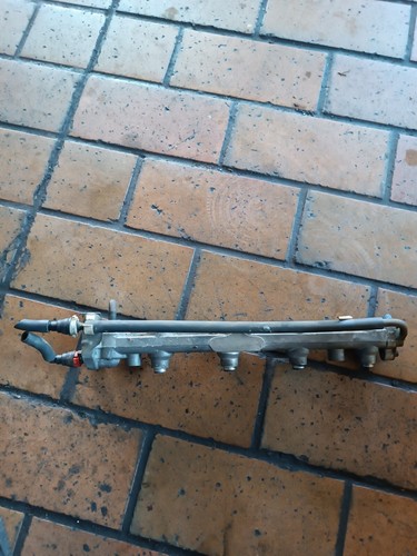 Original Ford Fiesta IV MK4 JAS JBS Einspritzleiste Düsenstock 98MF-9H487-CD