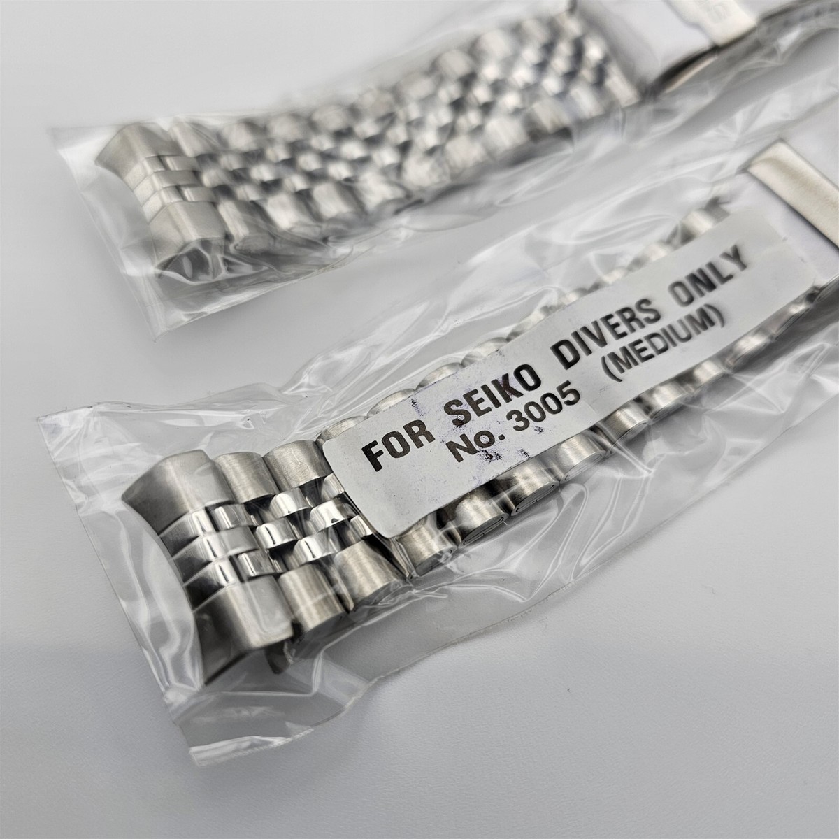 SEIKO ジュビリーブレス20mm SKX013 NEW LOT OF 2 SEIKO JUBILEE SS BRACELET 20mm 7S26 0030 SKX013 WATCH