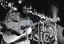 Michael Kiwanuka autograph signed 20x30 cm picture