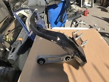 Bras de commande de suspension avant passager TESLA MODEL S RH 2012-15, MOYEU BROCHE, RWD