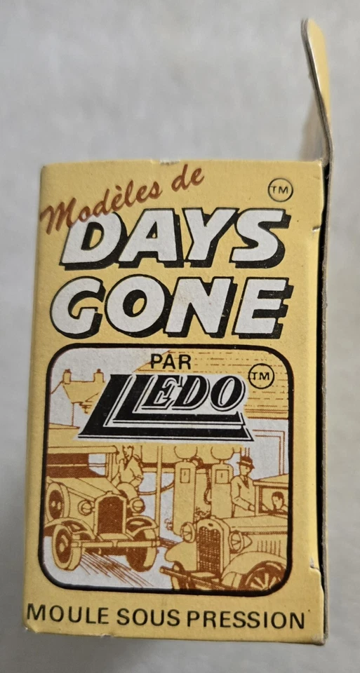 Vintage Lledo Days Gone Ford Model Truck Lorry Van Tanker Castrol 1:64 - Image 4 of 4