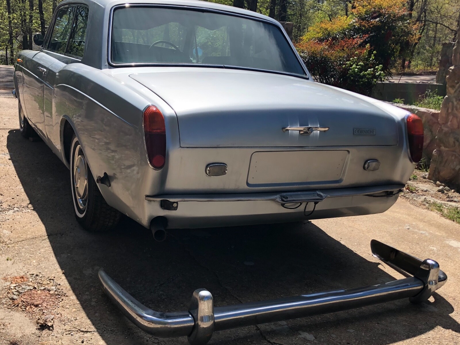 1972 CORNICHE ROLLS ROYCE AIR GRILL, BENTLEY. WE ARE PARTING OUT THE WHOLE CAR !