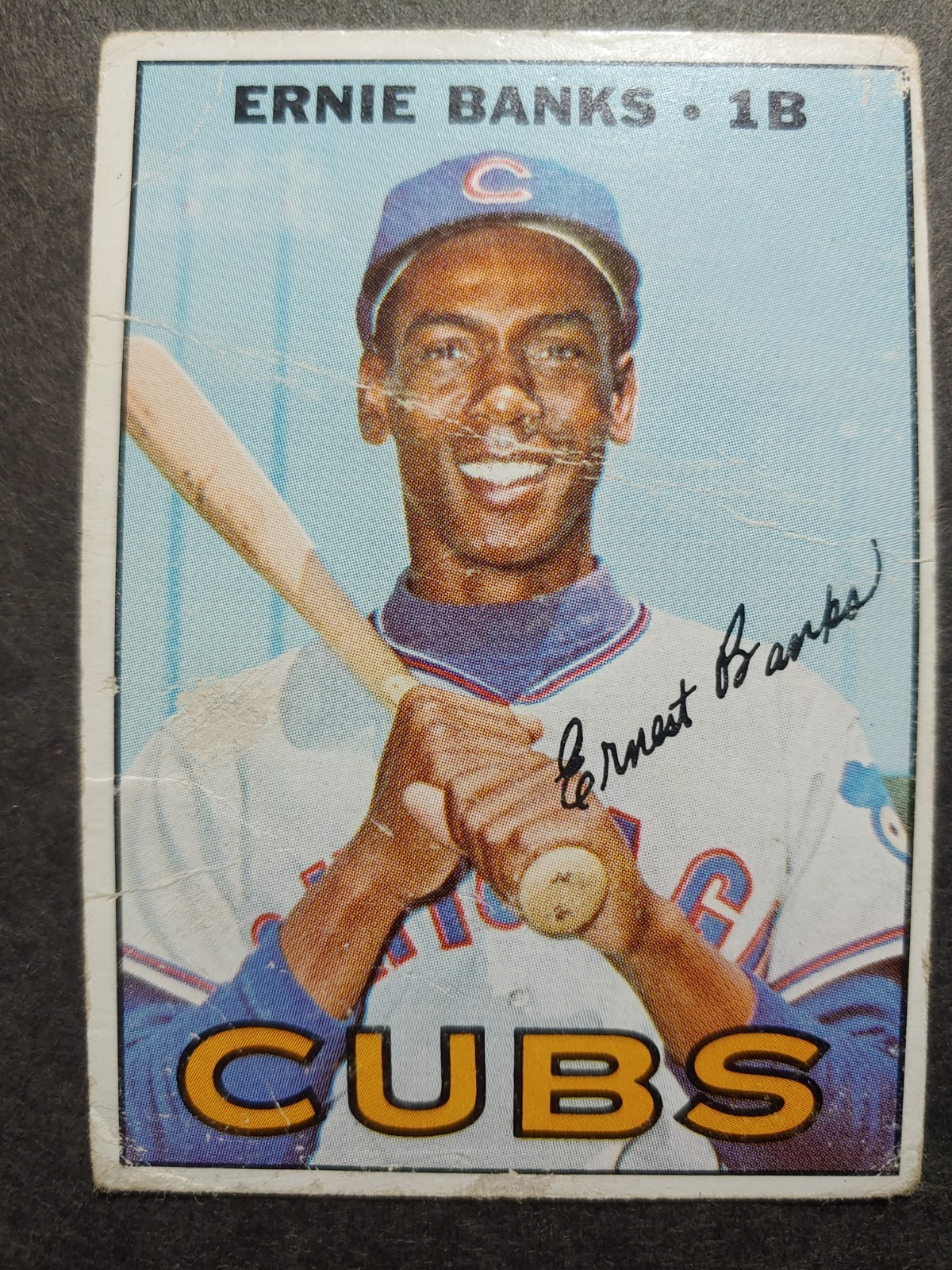 1967 TOPPS #215 ERNIE BANKS (HOF), CHICAGO CUBS, LOW GRADE, FREE SHIPPING