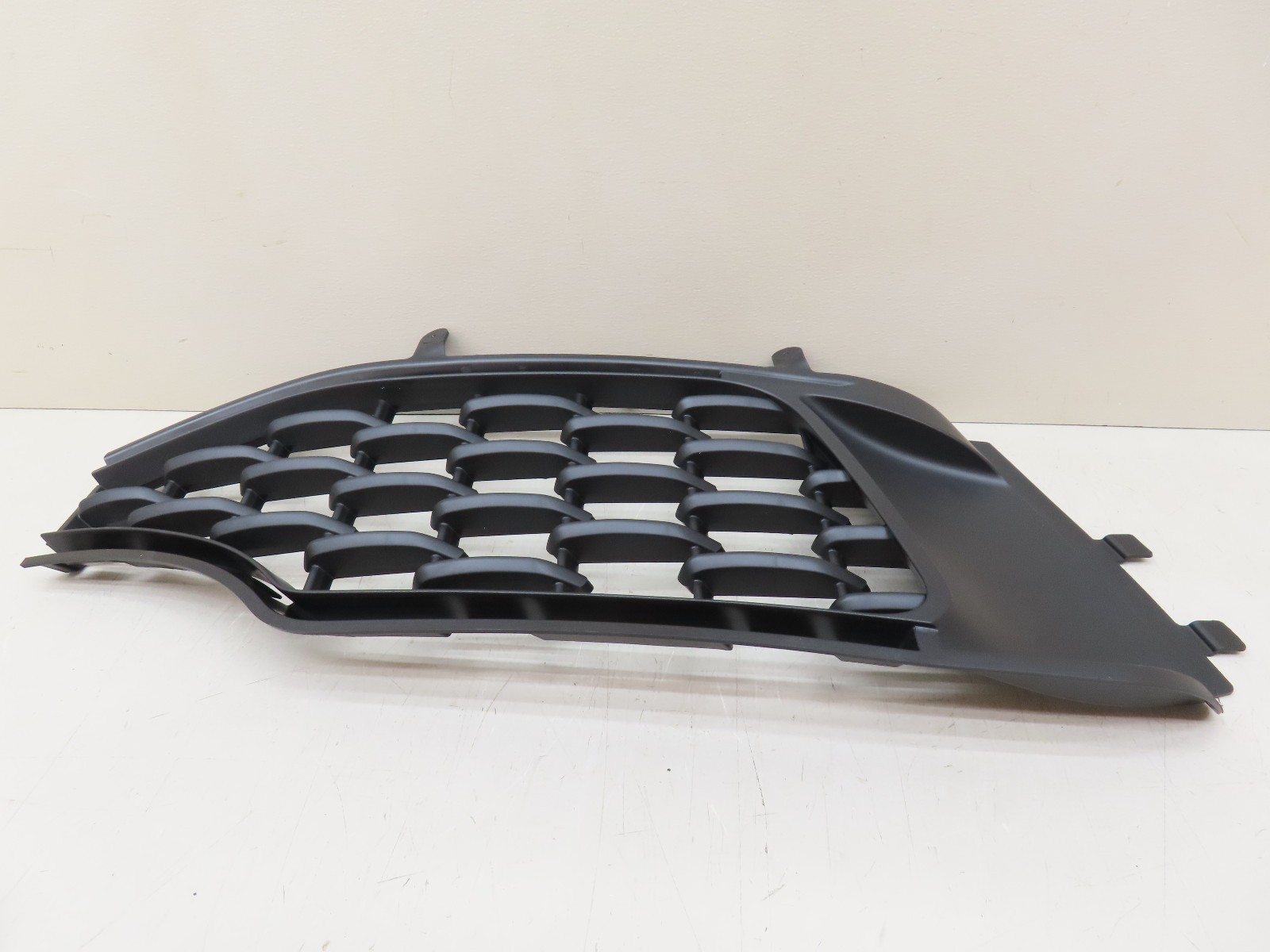 Maserati Levante 2017-2024 FRONT+RIGHT+LOWER Grille P/N 670041952