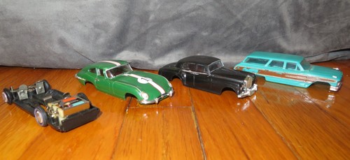1965 Ideal Motorific Slot Cars - 3 bodies & 1 Chassie w/ 1 Motor -b