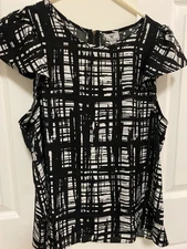 Ladies Worthington Blouse Black and White Medium