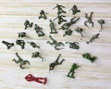 Vintage 1960s-70s Plastic 2" Soldiers Lot Of 25 Soldiers Marx MPC 