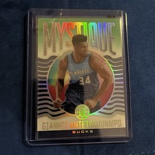 2020-21 Panini Illusions - Mystique Giannis Antetokounmpo #11 Emerald
