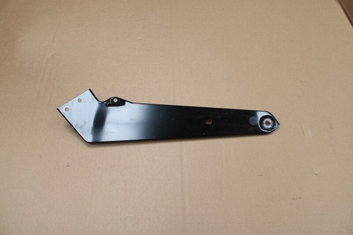 VW Passat B8 Halteplatte Kühlerhalterung Strebe Halterung 3G0806929