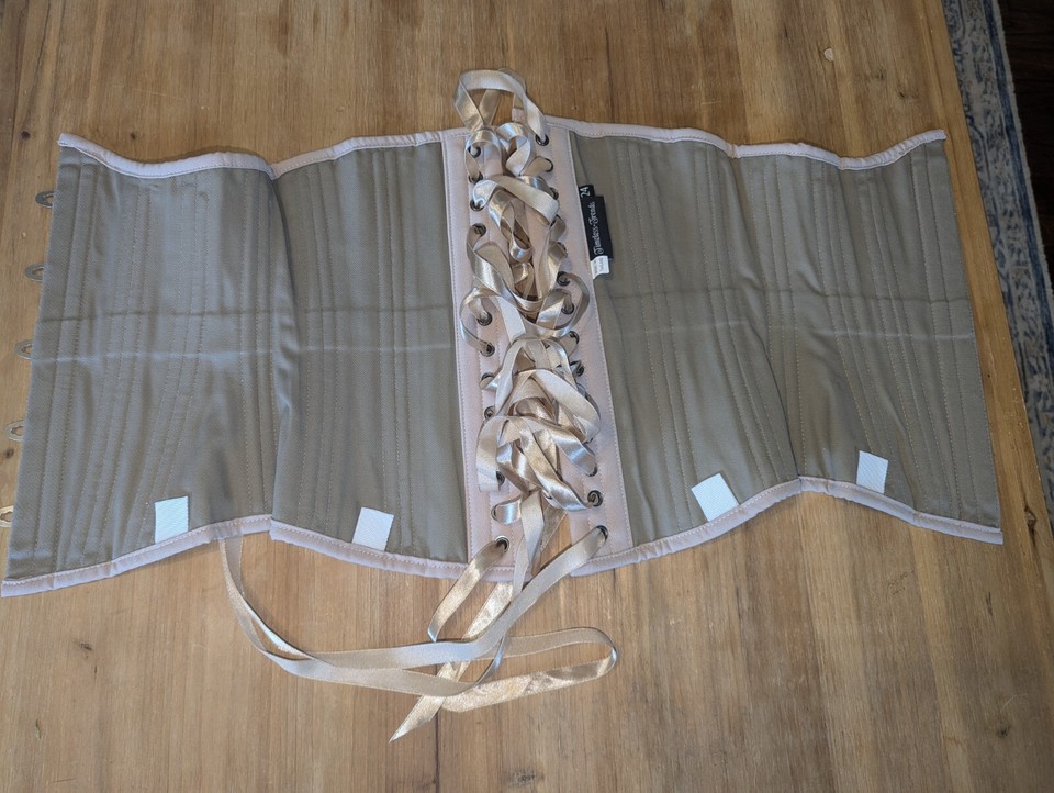 Sexy Timeless Trends Corset Beige Lace Back 24 Amazing Under Breast ️