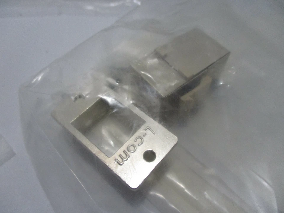 LOT OF 5 L-Com ECF504-SC3 RJ45 Panel-Mount Adapters - Image 4 of 4