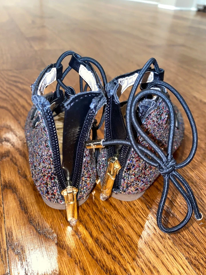 Sapatos Gladiador Preto Infantil Meninas Tamanho 7 Sam Edelman Prata Glitter NOVO $58 - Imagem 4 de 4