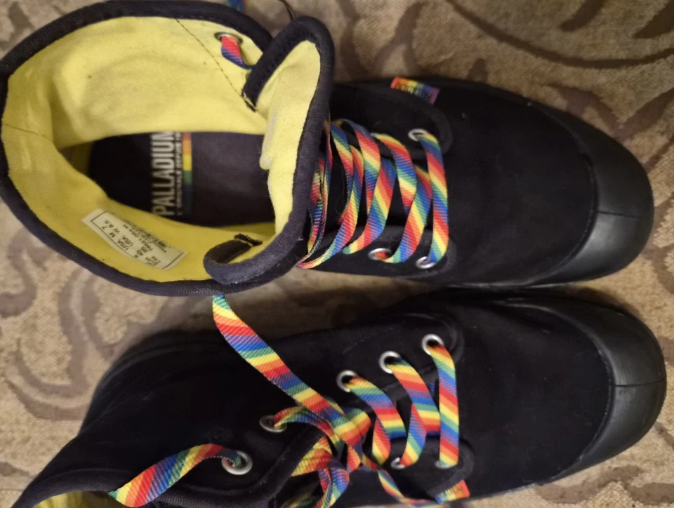 Tênis PALLADIUM Pampa Pride High Top Preto Arco-íris M-7, W-8.5 Novo - Imagem 4 de 4