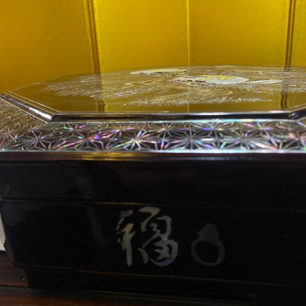 Jubako Bento Box Japanese Motherofpearl work octagonal lacquer confectionery cra
