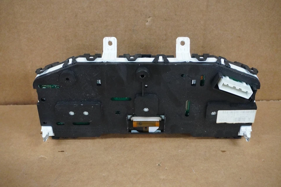 Nissan Altima 2011 2012 cabezal de instrumentos velocímetro panel fabricante de equipos originales 120.400 millas Foto 2 de 3