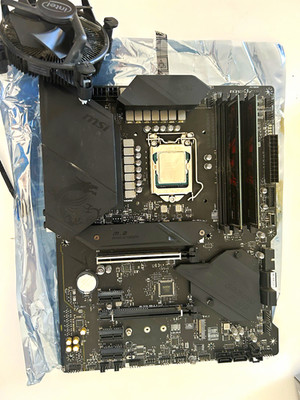 MSI MPG Z490 GAMING PLUS ATX Mainboard, i5-11400F 2,60GHz, 16GB DDR4 3200