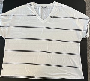 BloomChic White/Black Striped Contrast Dolman Sleeve T-Shirt Size 22/24 New