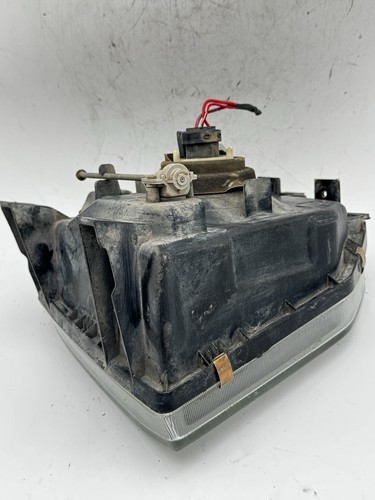 Mitsubishi Montero 1992-1997 Headlight Passenger Side Right Halogen OEM USED - Picture 8 of 10