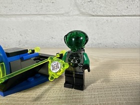 LEGO Space: Bug Blaster (6903) - 100% Complete With Instructions Minifigure