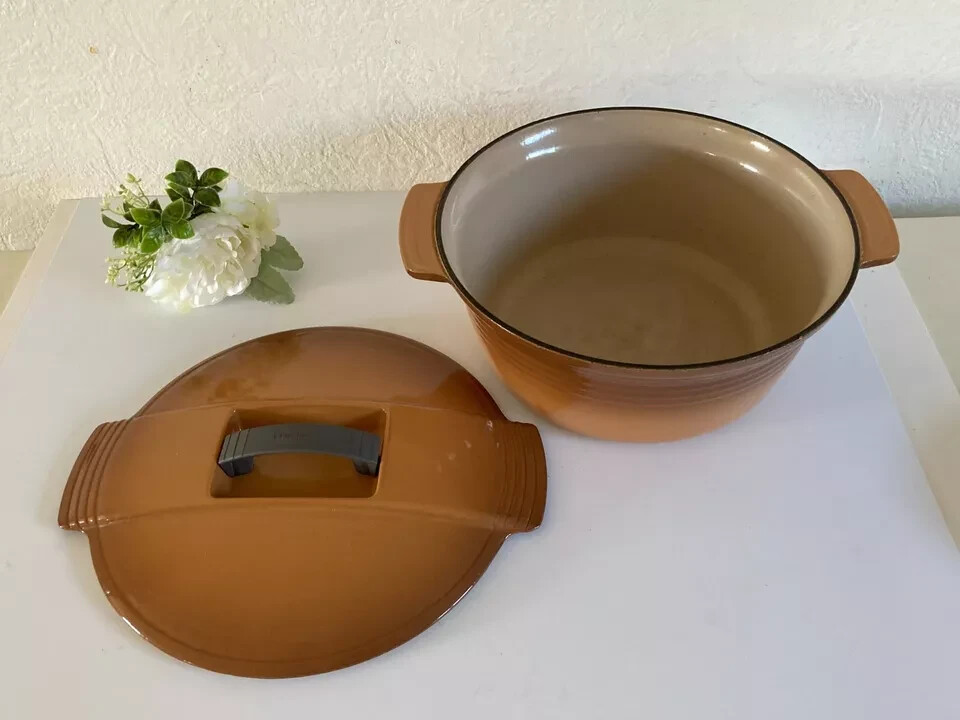 Ancienne Cocotte Le Creuset Diamètre 29cm – Fonte émaillée Beige, Fabrication France