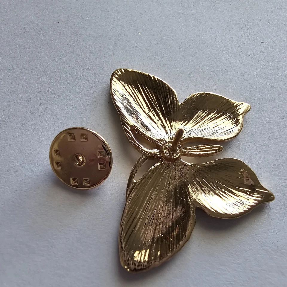 Gorgeous Cloisonné Style Butterfly Pin Blue & Green Enamel, Gold Tone - Image 4 of 4