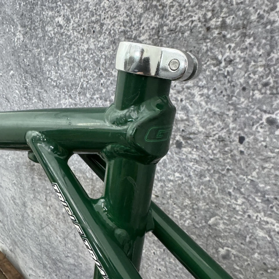 GT ZR4000 Quadro 49cm Bicicleta de Estrada Garfo Verde 700c 130 Pequeno Vintage Triângulo Triplo - Imagem 3 de 4