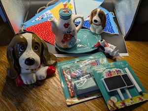 Lot Of 8 Pioneer Women Items